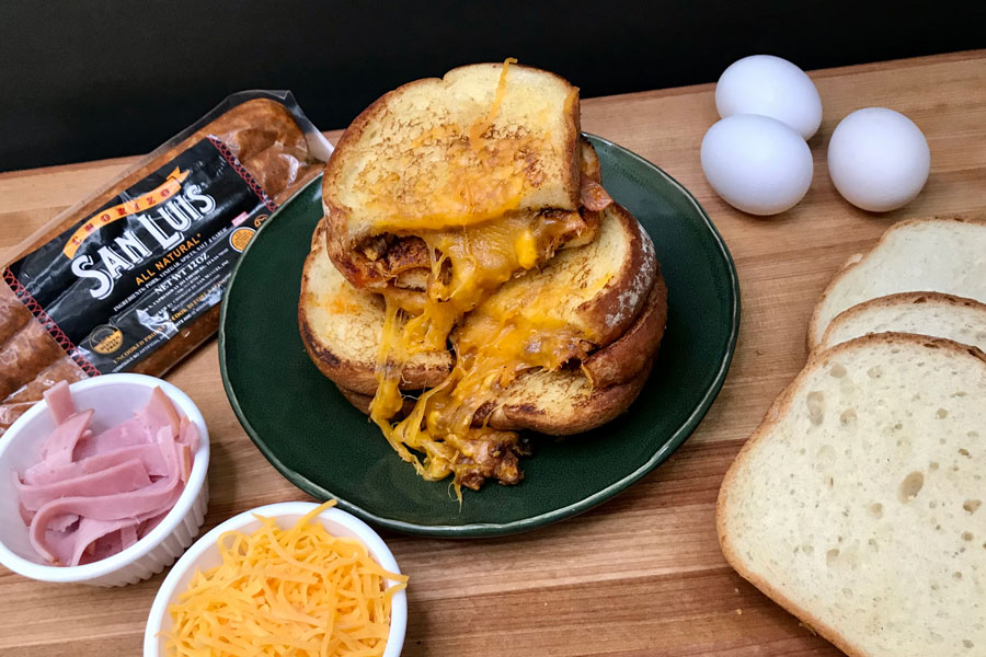 A Delicious and Easy Recipe for Amazing Chorizo Breakfast Sandwiches! 1 A Delicious and Easy Recipe for Amazing Chorizo Breakfast Sandwiches!