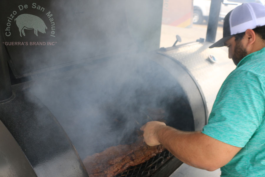 3 Prime Beef Products to Pair With the Best Types of Wood 1 Prime Beef Products to Pair With the Best Wood in a Cookout