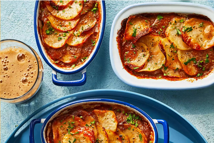 Try this Unique Take on Mexican Chorizo Pies with This Recipe! 1 Mexican chorizo topped on top of creamy casserole