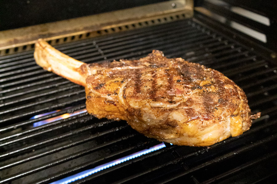 Your Guide to Cooking the Ultimate Tomahawk Steak 1 Tomahawk Steak